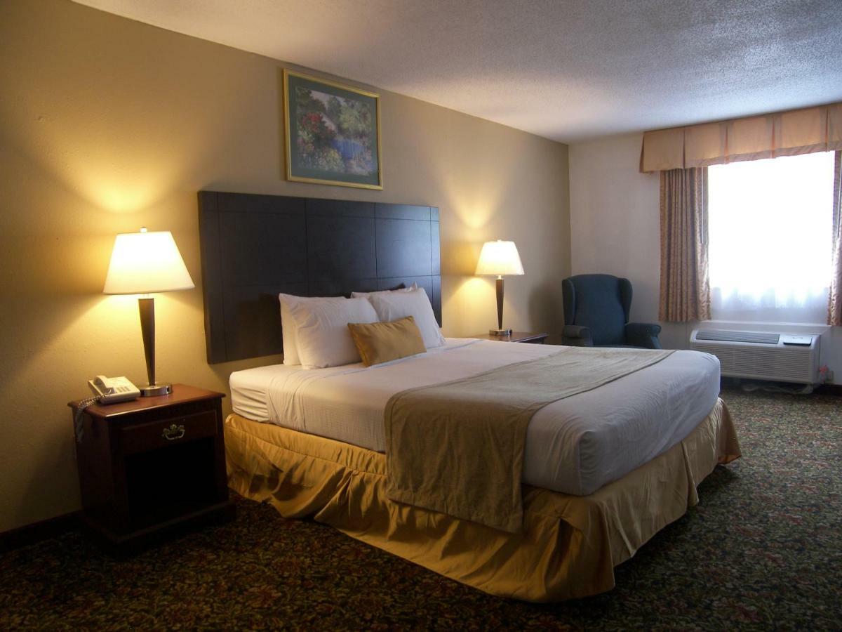 Hotel Baymont By Wyndham Renfro Valley 3*